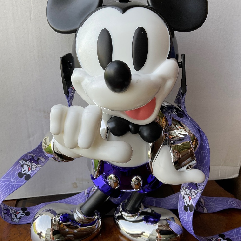 Disney 100th anniversary  sipper MICKEY  RETIRED 2023  RETIRED. RARE  NWT